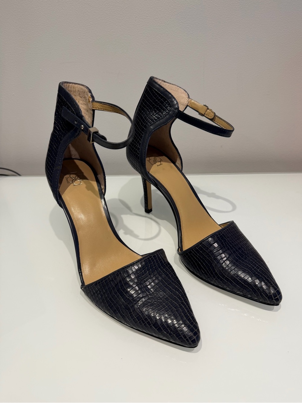 Ann Taylor Dark Navy Heels Size 8
